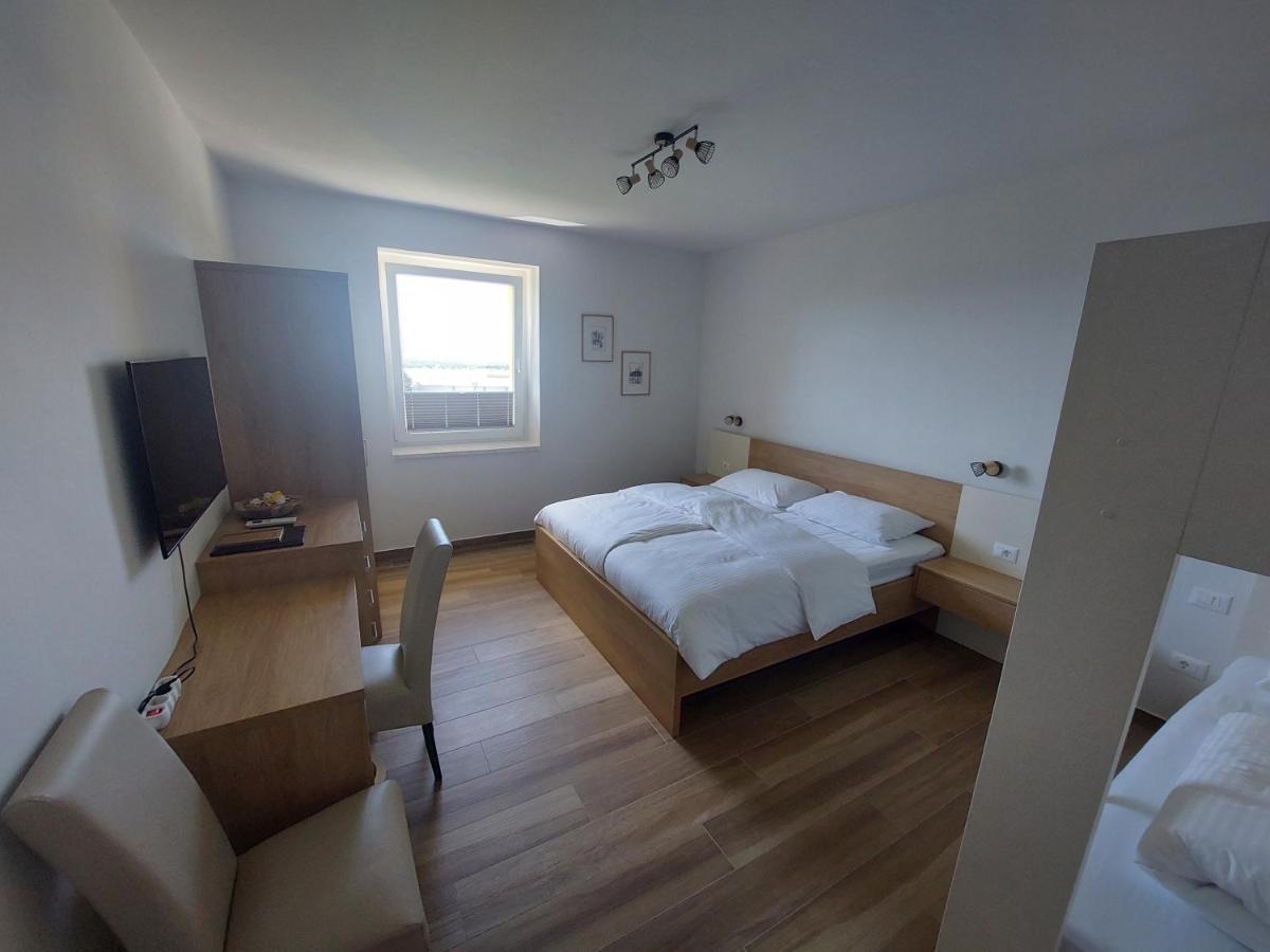 Gostilna In Pizzeria Pri Brajdi Otel Komen Dış mekan fotoğraf